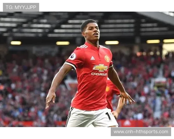 卢卡库内线爆射展示无解力量——足球场上的钢铁轰炸机